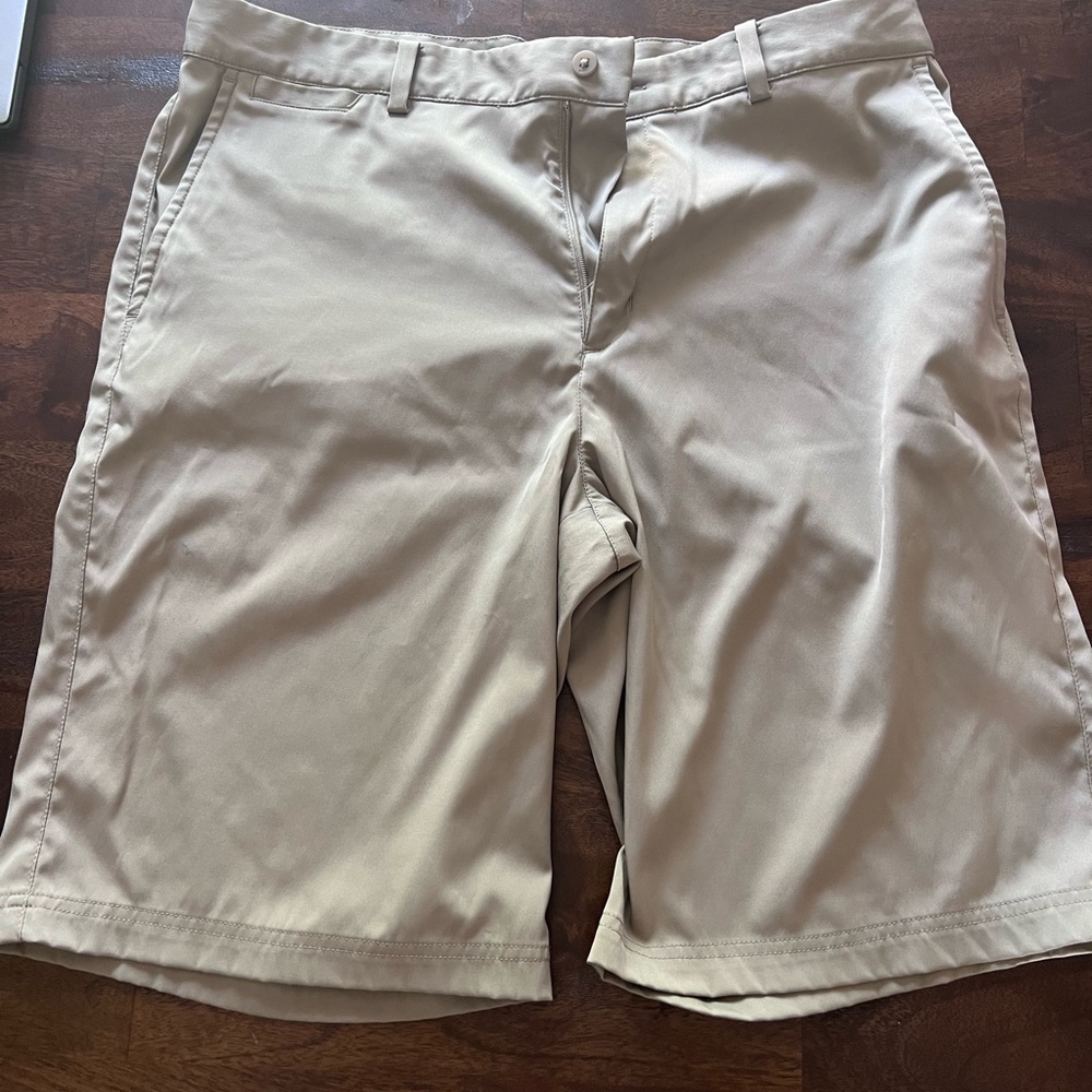 Nike Men’s Golf Shorts size 34